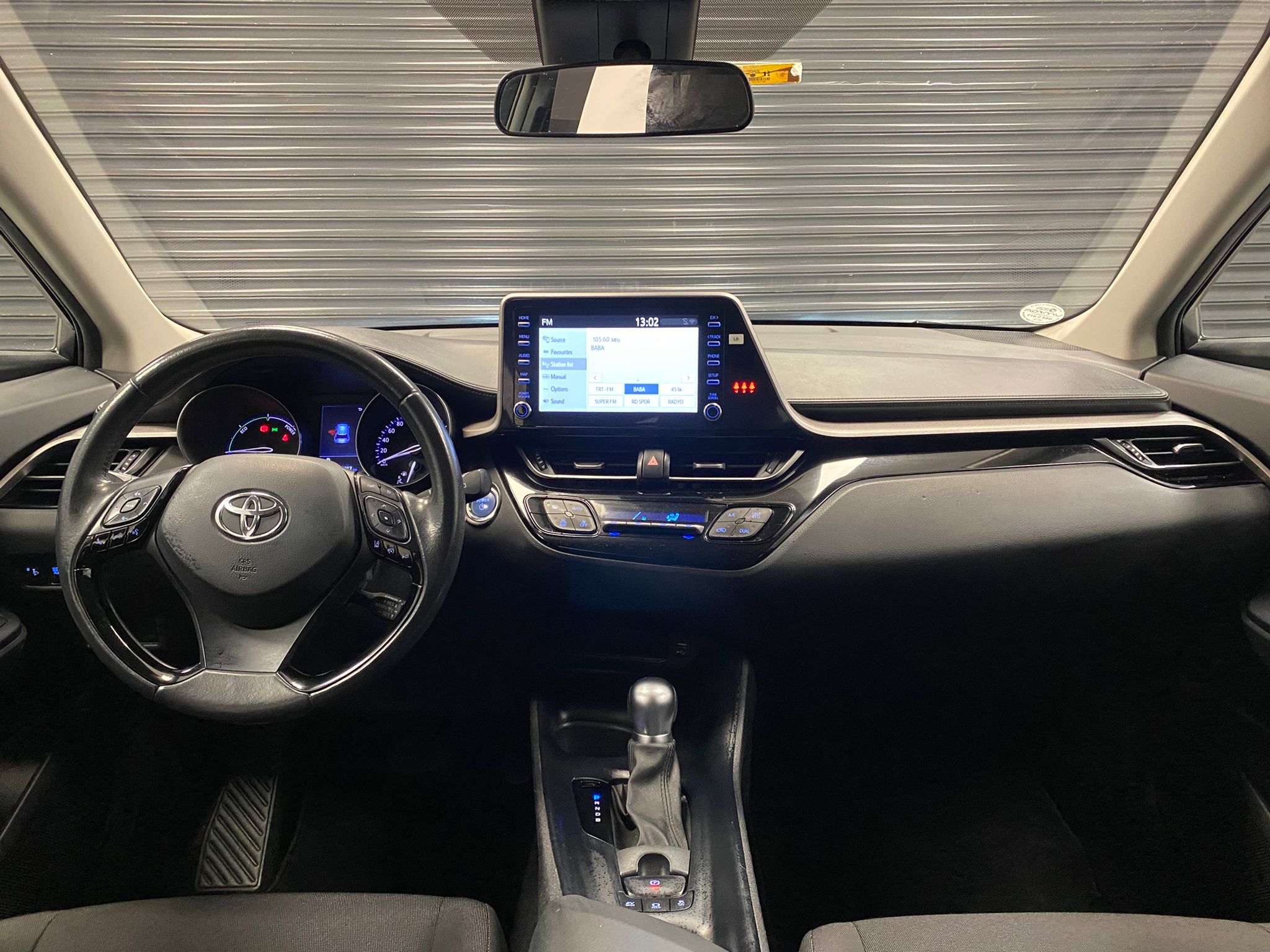 TOYOTA C-HR 15